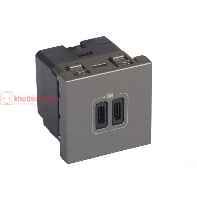 Ổ cắm sạc đôi USB type C Legrand Arteor 572072 4 Ổ cắm sạc USB đôi type-C Arteor 572572