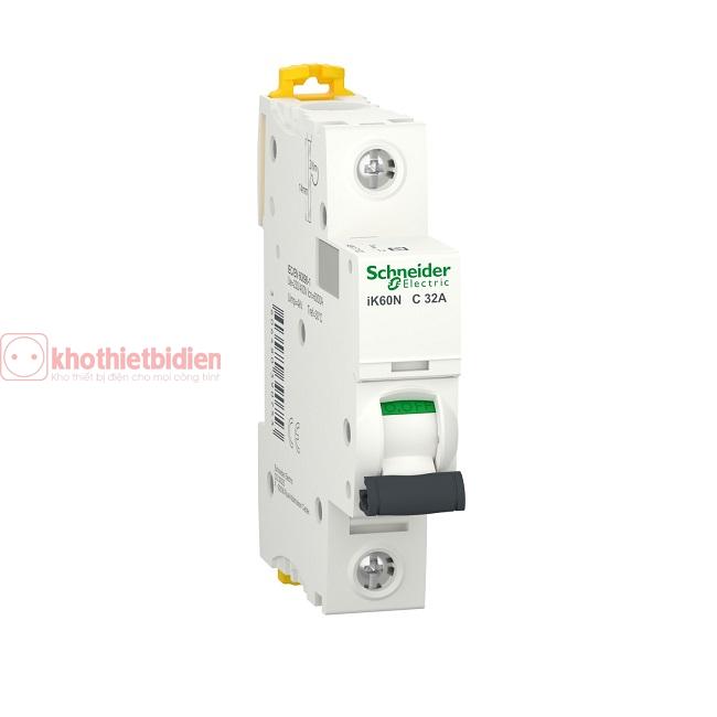 MCB Schneider 1P 32A 6kA A9K27132 3 MCB Schneider 1P 32A 6kA A9K27132